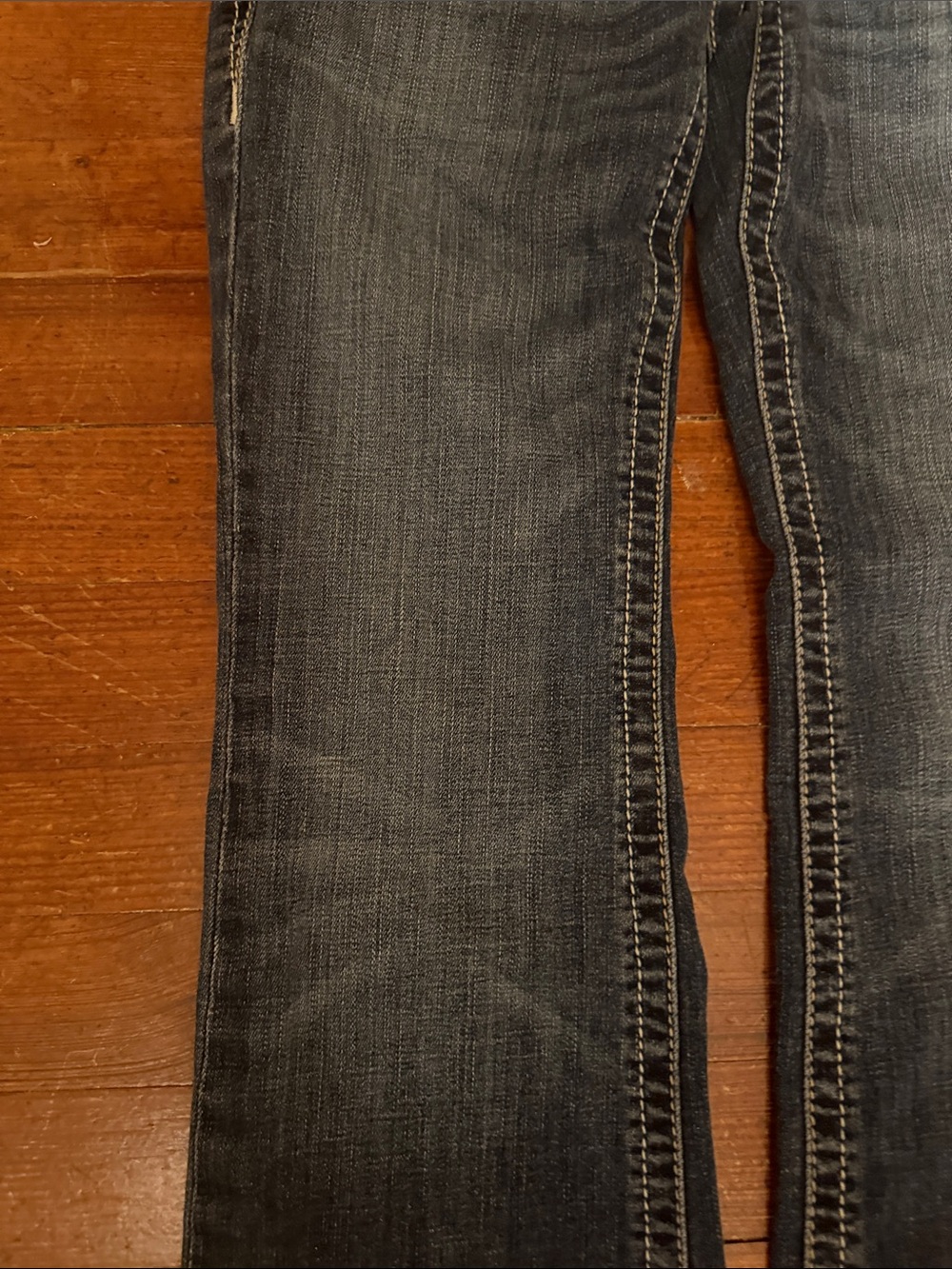 Ariat denim jeans. Women’s size 27S - Picture 8 of 8